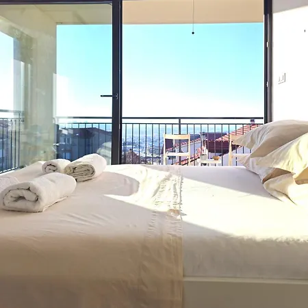 Sea Horizon With A Pool Villa