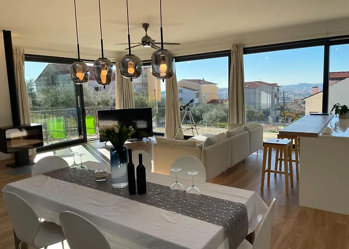 Sea Horizon With A Pool *