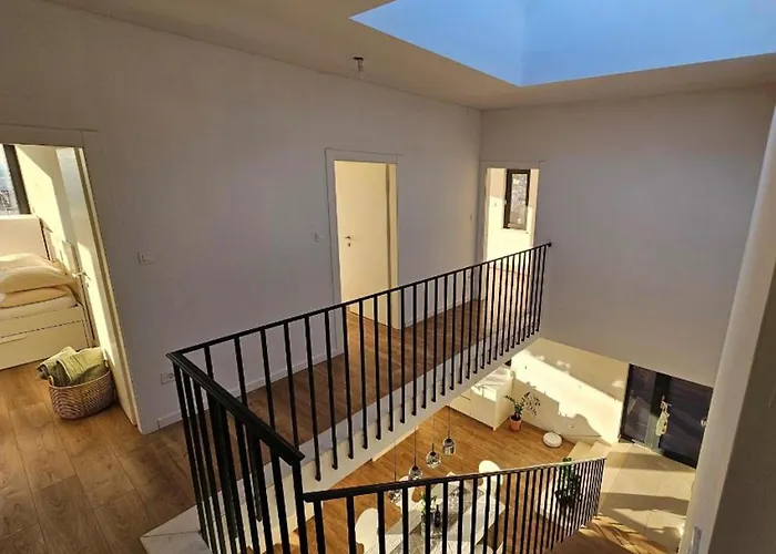 Sea Horizon With A Pool * Mravince