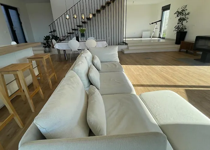 Vila Sea Horizon With A Pool