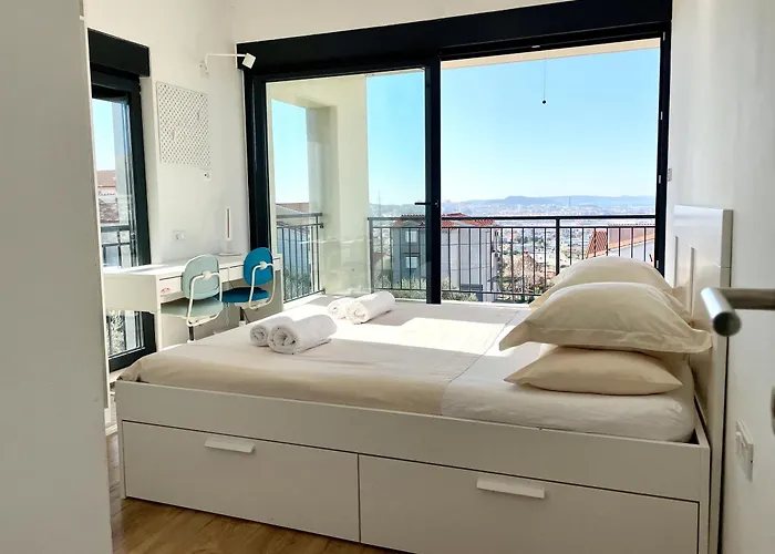 Sea Horizon With A Pool Mravince